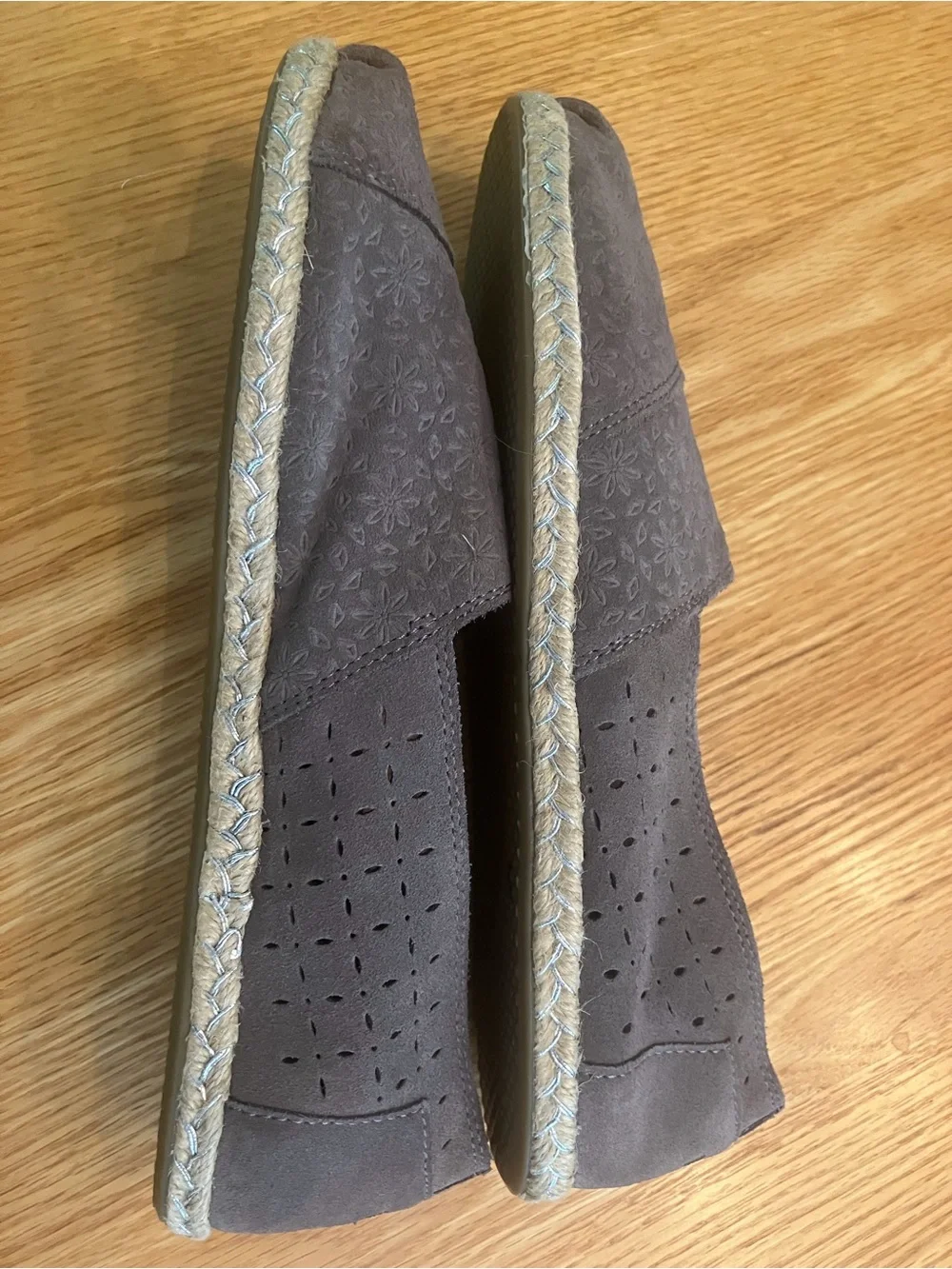Toms comfortable slip